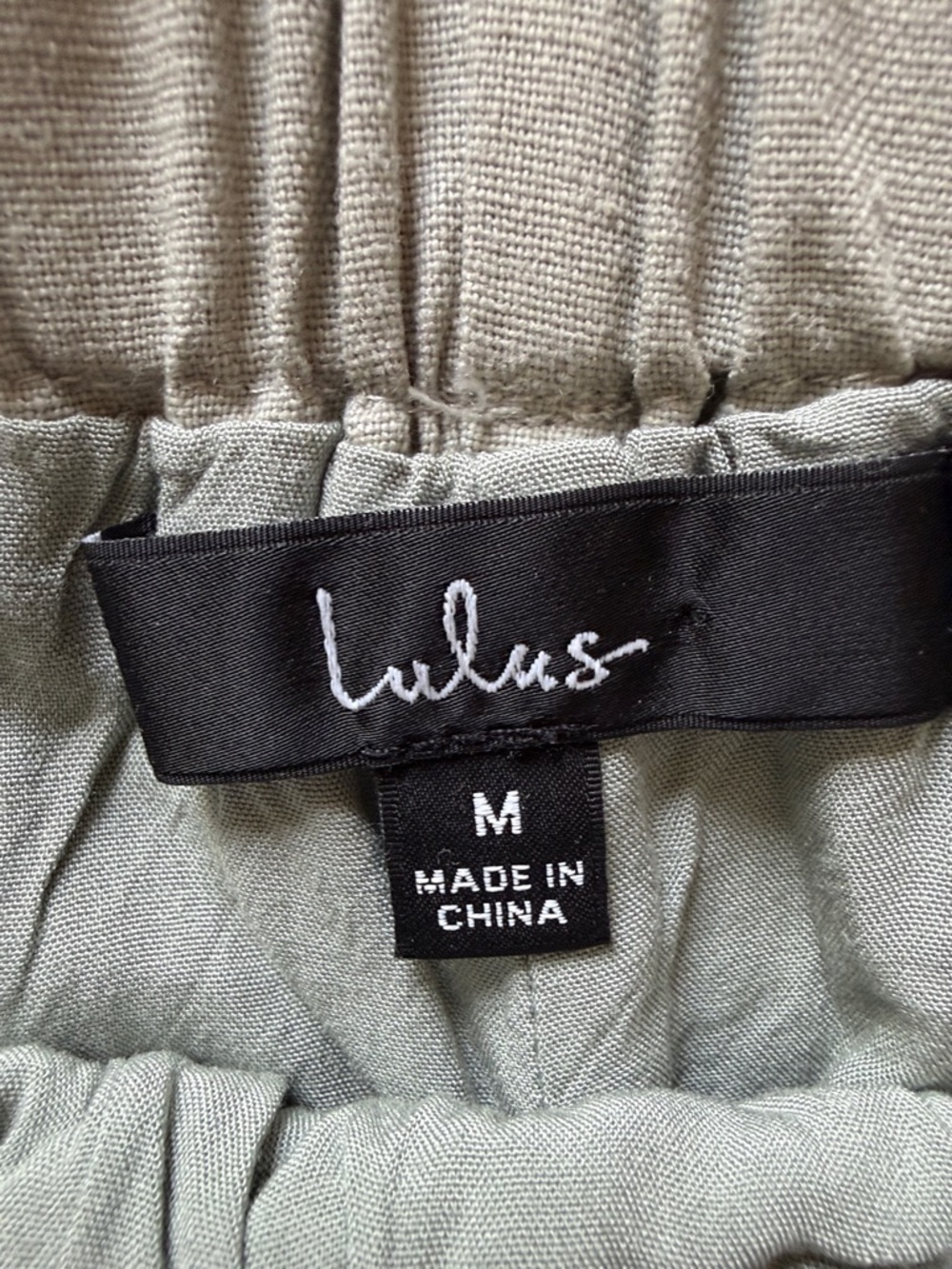 Lulu's Sage green Paperbag Waist Tie-Front Shorts women’s medium - Picture 2 of 6